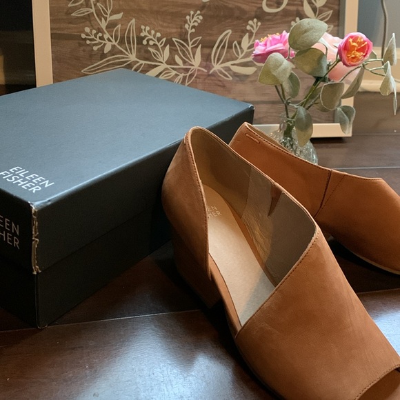 EILEEN FISHER COGNAC TUMBLED NUBUCK - Picture 4 of 7